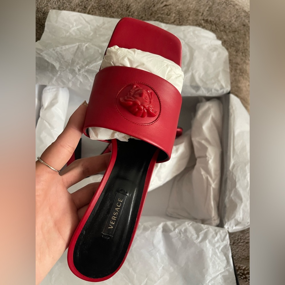 Versace La Medusa Mules in Scarlet Size 39.